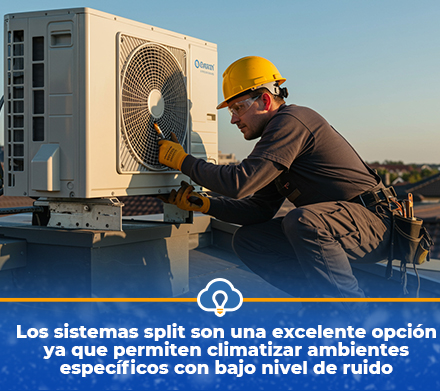 Técnico instalando unidad de condensación en techo